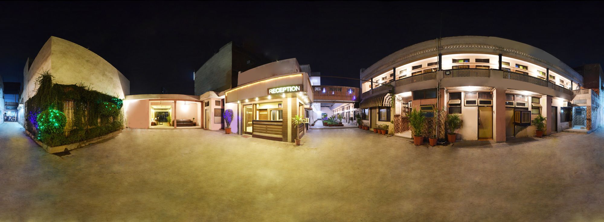 호텔 팰리스 암리차르 외부 사진